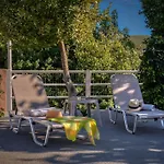 Apartment Alice Happy Place 2 , Only 5 Minutes From The Shipwreck!!! Anafonitria