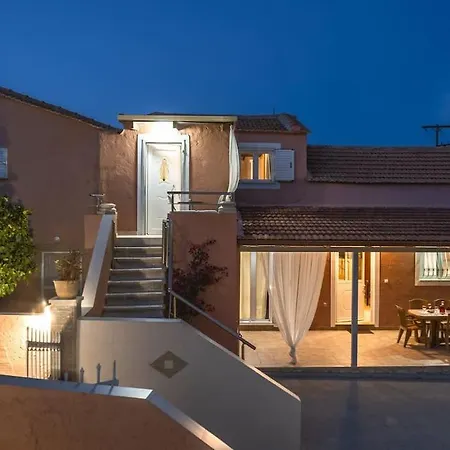 Alice Happy Place 2 , Only 5 Minutes From The Shipwreck!!! *