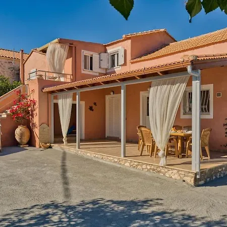 Alice Happy Place 2 , Only 5 Minutes From The Shipwreck!!! Apartment Anafonitria