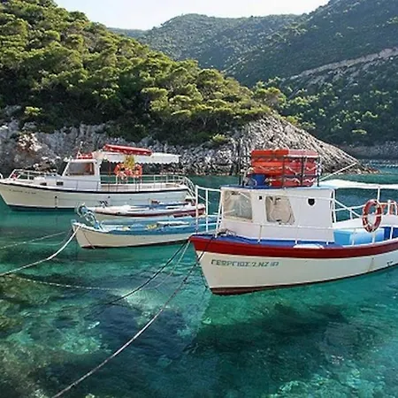 Alice Happy Place 2 , Only 5 Minutes From The Shipwreck!!! شقة