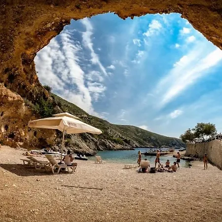 Alice Happy Place 2 , Only 5 Minutes From The Shipwreck!!! Anafonitria